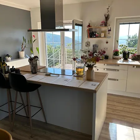 Dum Na Kopci S Vyhledem Ferienhaus