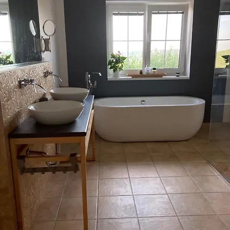 Ferienhaus Dum Na Kopci S Vyhledem Svatá