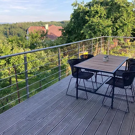 Dum Na Kopci S Vyhledem * Svatá
